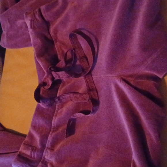 🌺Ellen Tracy Burgundy Activewear Top And Pants - Picture 5 of 16